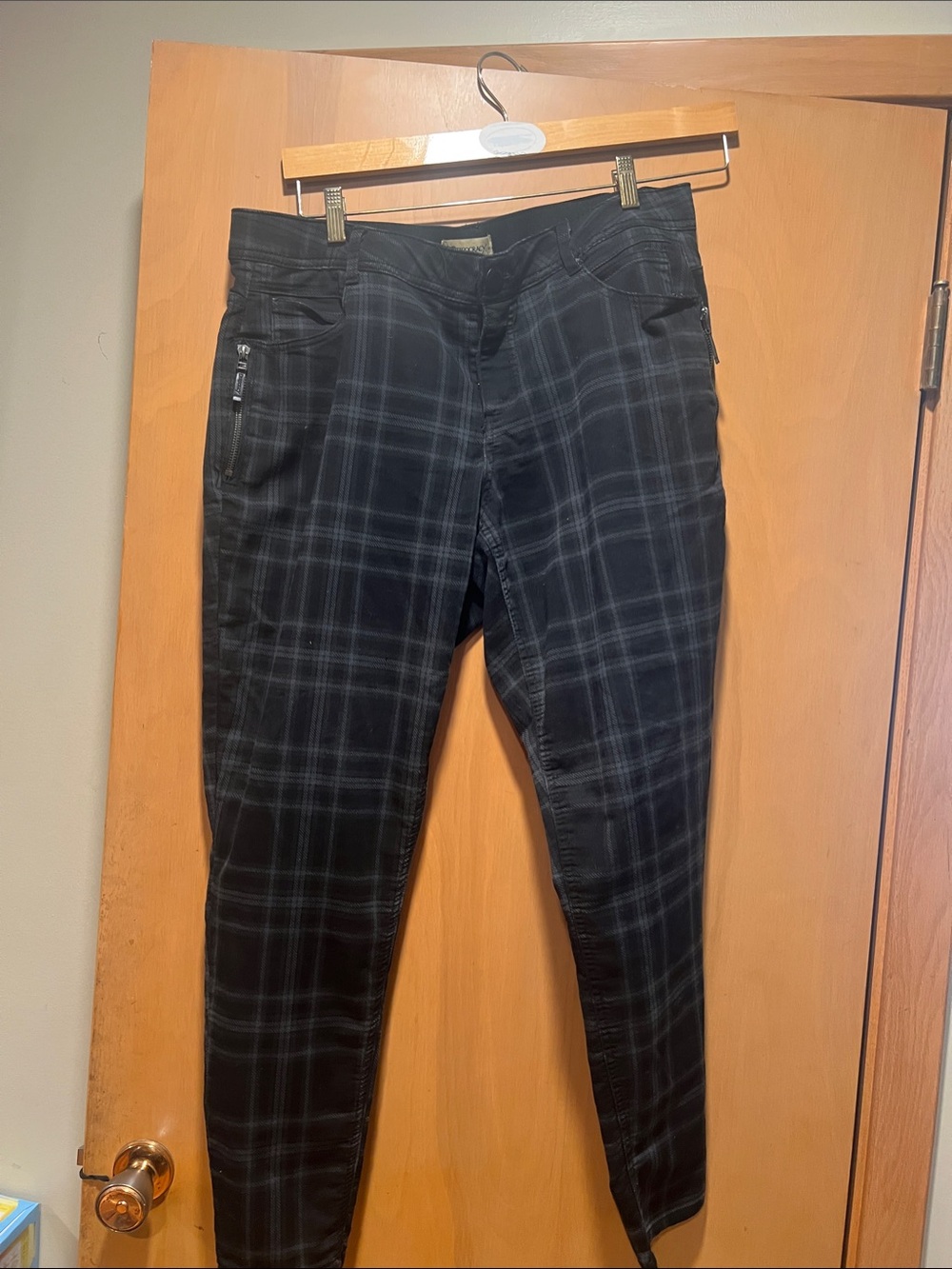 Democracy Black Plaid Skinny Pants